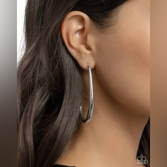 Paparazzi Exclusive Element Silver Hoop Earrings - Picture 1 of 4